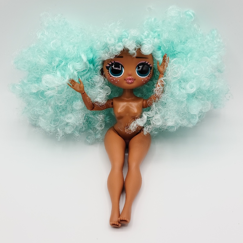 LOL Surprise OMG Doll Icy Gurl Winter Chill  Curly Blue Hair Nude MGA 9"